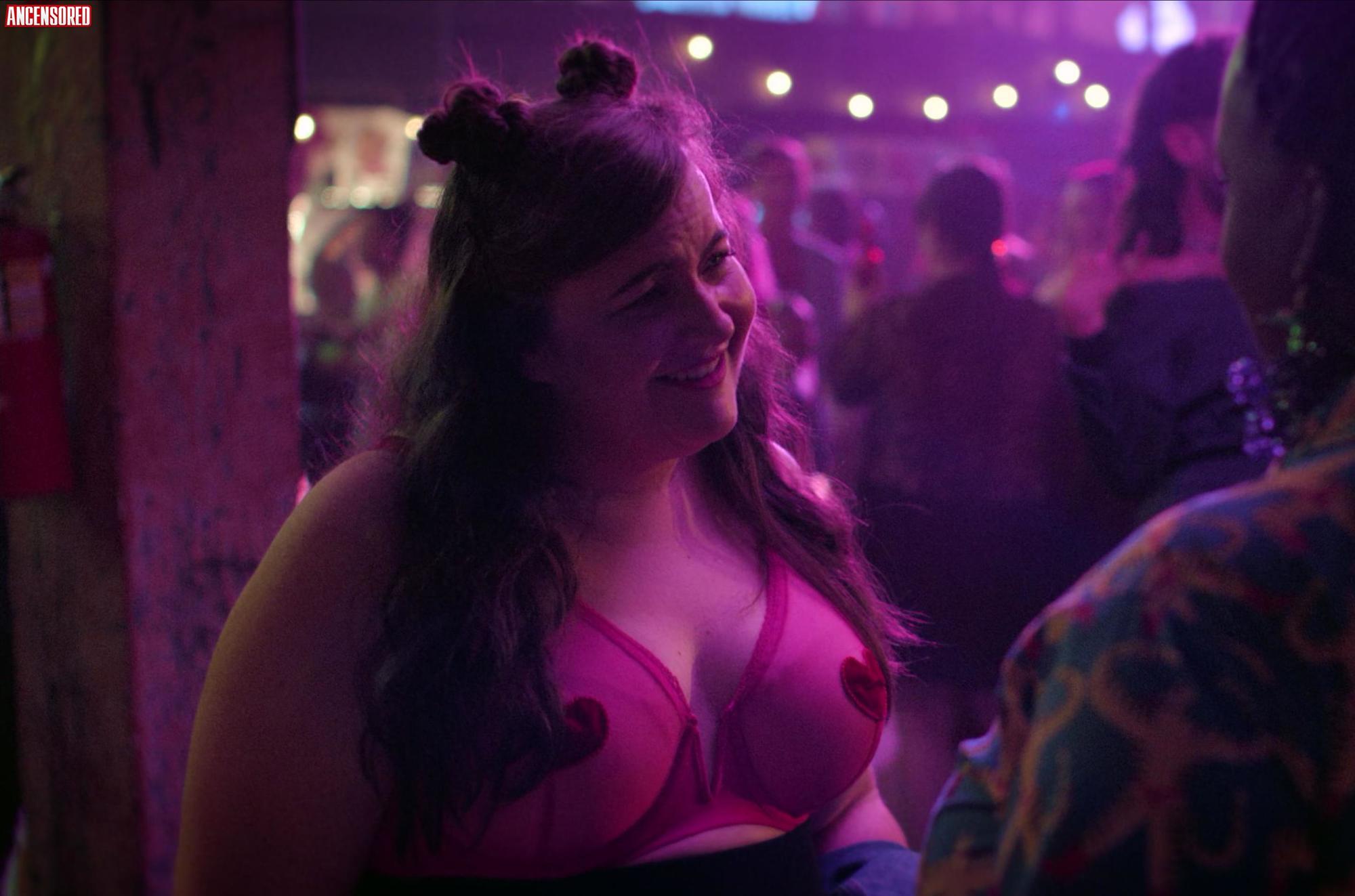 Aidy Bryant Nude puler massasje