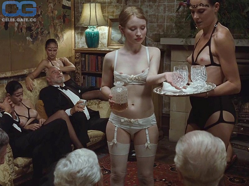 emily browning nude