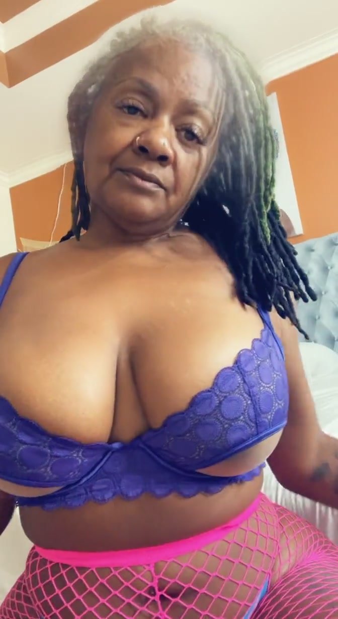 chyna cook add photo black horny grandmothers