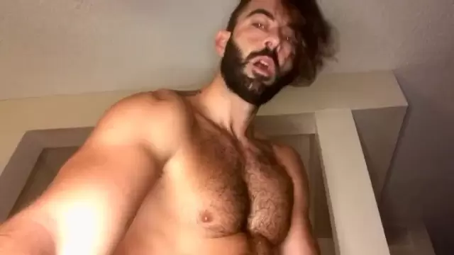 guy jerking off and moaning