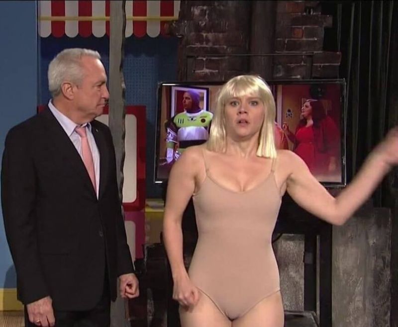 blu harris recommends kate mckinnon naked pic