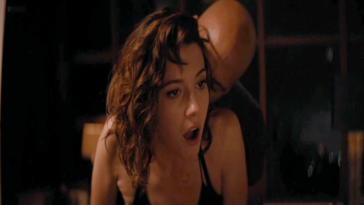 carol bidwell recommends Mary Elizabeth Winstead Boobs