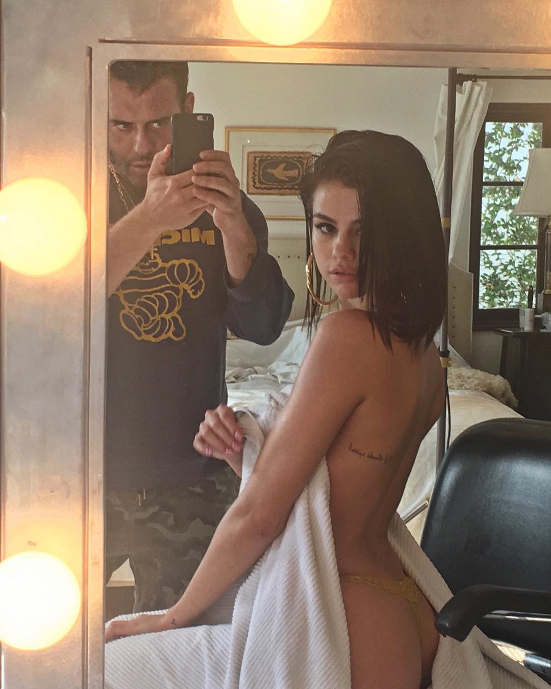 carol gillard recommends Selena Gomez Ass