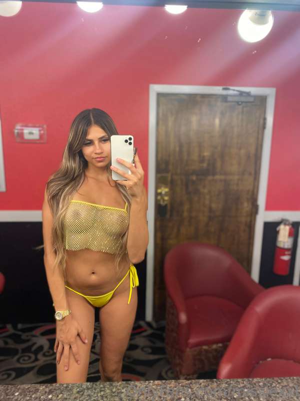 angie zuluaga recommends Misslexxi Onlyfans