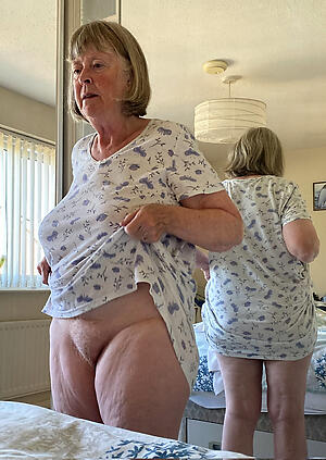 carolyn bergen recommends naked grannies pic