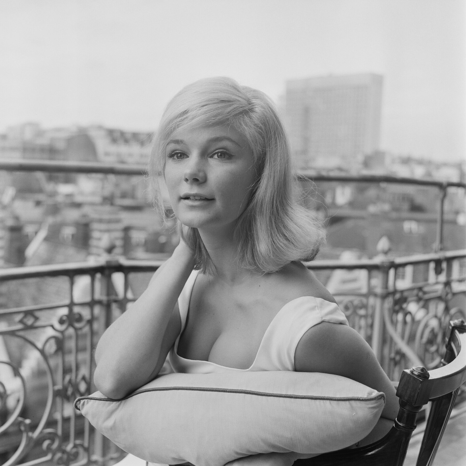 barry gee recommends Yvette Mimieux Naked