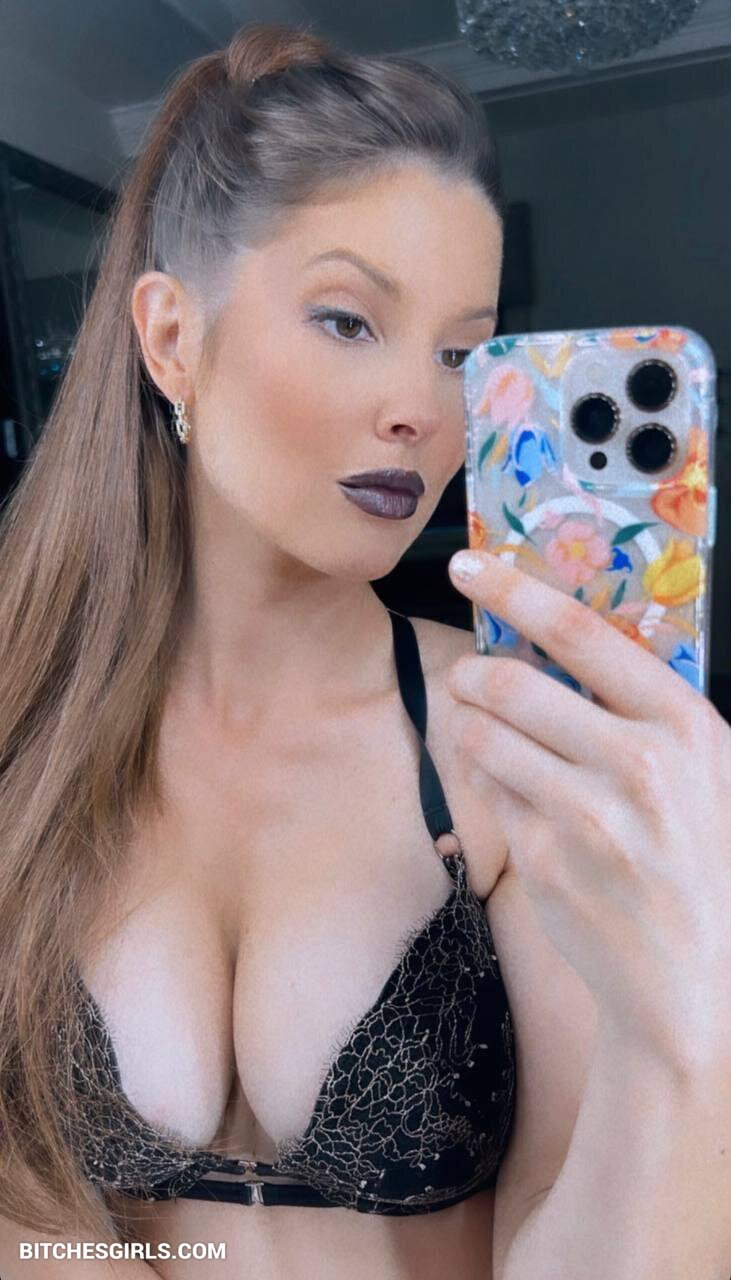 dave bilotta recommends amanda cerny onlyfans nude leaked pic