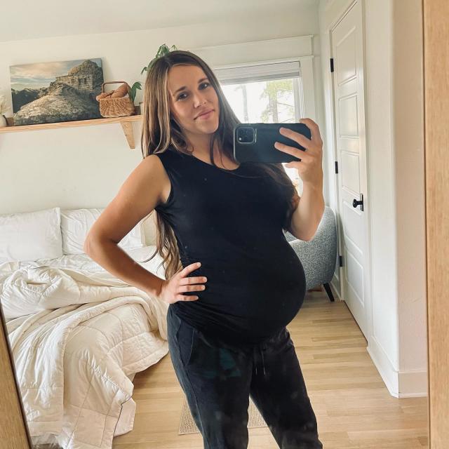 chris bordner add sadie holmes pregnant photo