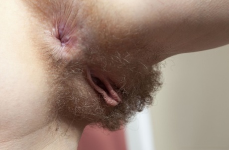 skinny hairy pussy