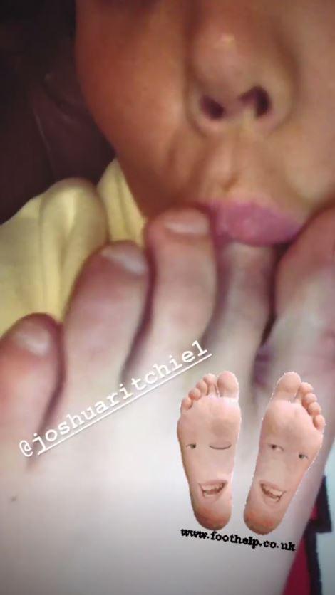 bee sparrow recommends sucking her toes pic