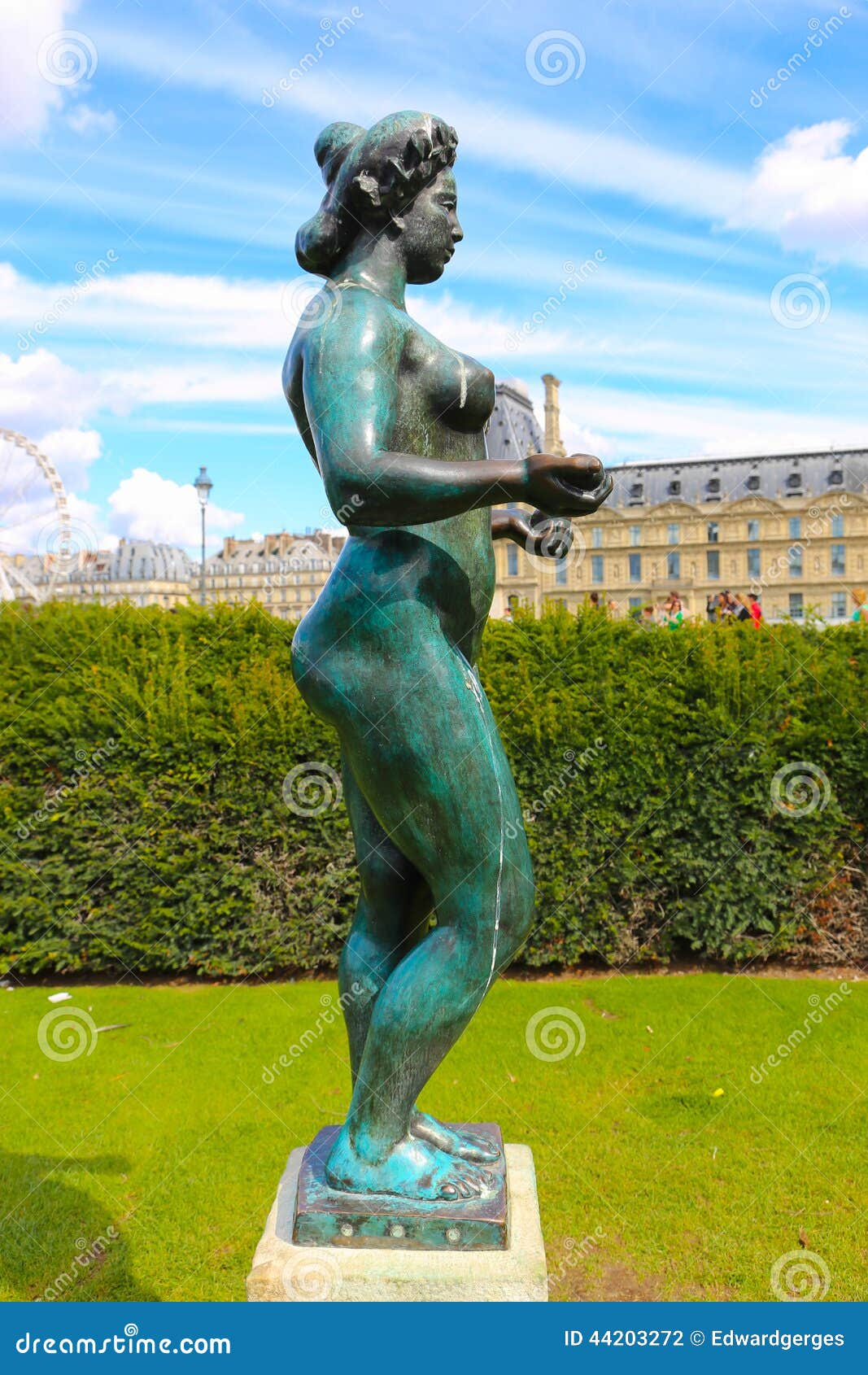 dorothy leckie recommends naked women of france pic