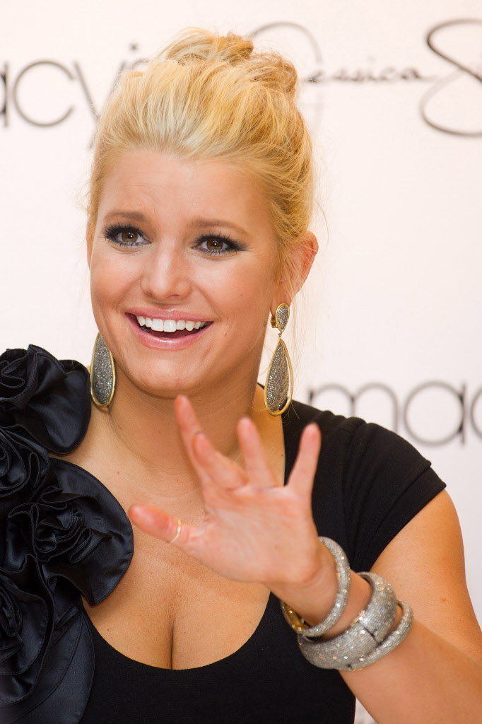 angelina hurtado recommends Jessica Simpson Naked Picture