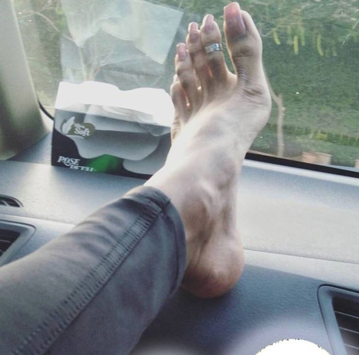 chinu singla add foot fetish in car photo