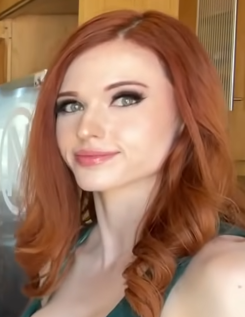 amouranth cam videos