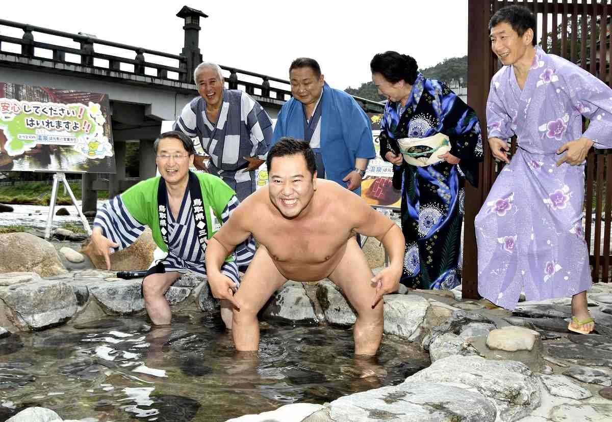 cissy ho recommends Nude Bath In Japan