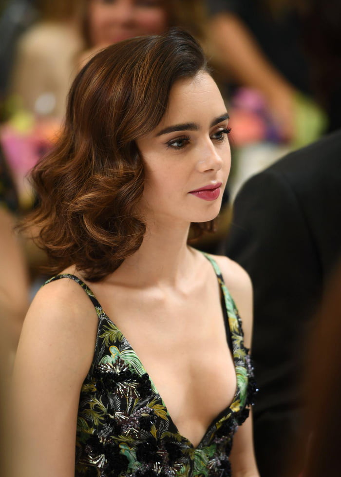 dak kawa recommends Lily Collins Tits