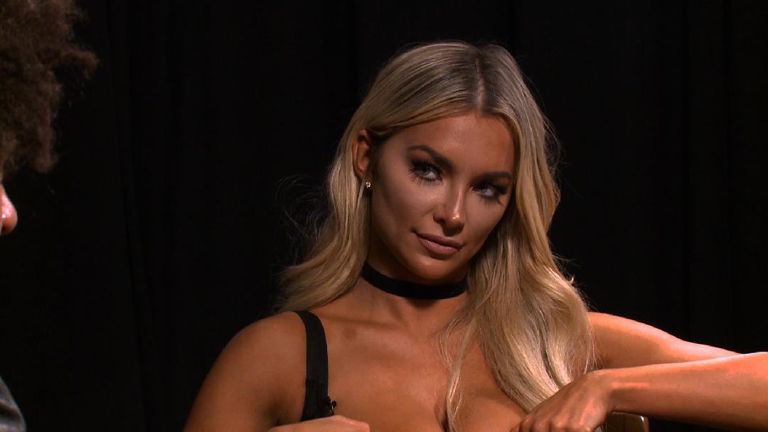 chris aguire add photo lindsey pelas live stream