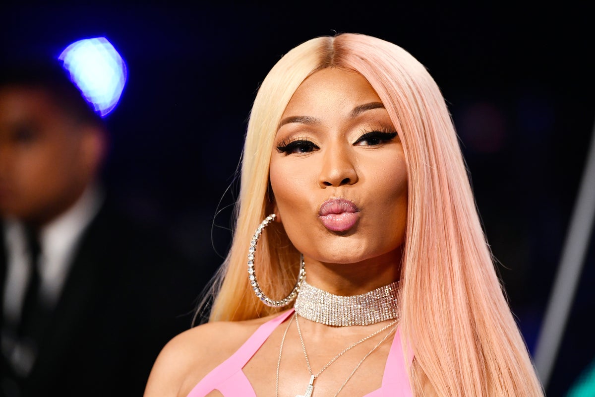 brenda ault recommends naked pictures nicki minaj pic