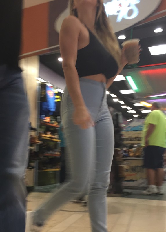 candid pokies