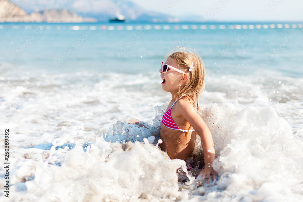 ben butts recommends candid beach pic