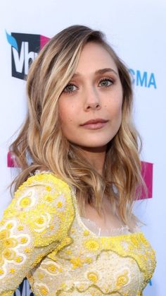 Elizabeth Olsen Armpit tfis thumb