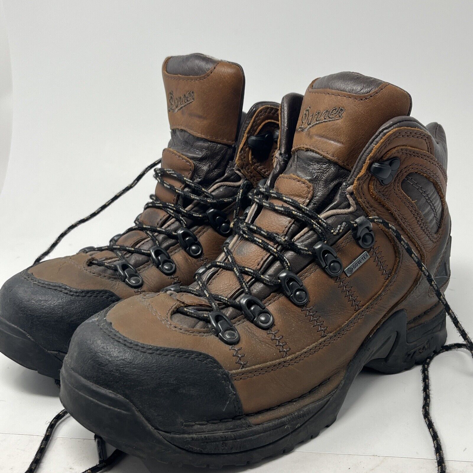 cynthia carey recommends Danner 453 Review