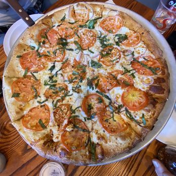 dennis sanico share abellas pizza photos