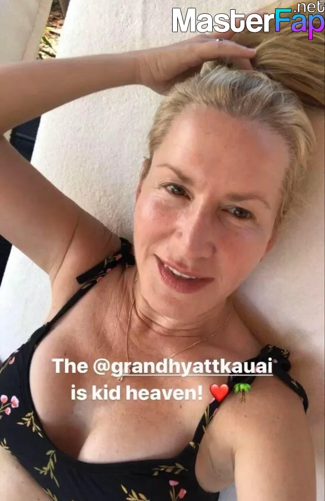 cathryn buchanan recommends angela kinsey naked pic