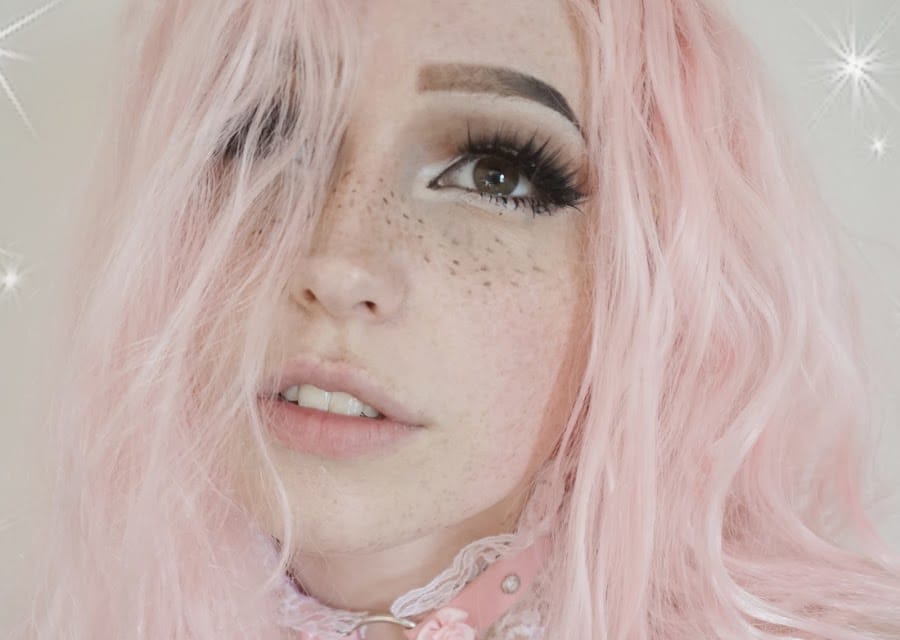 david dunwoodie recommends Belle Delphine Look Alike