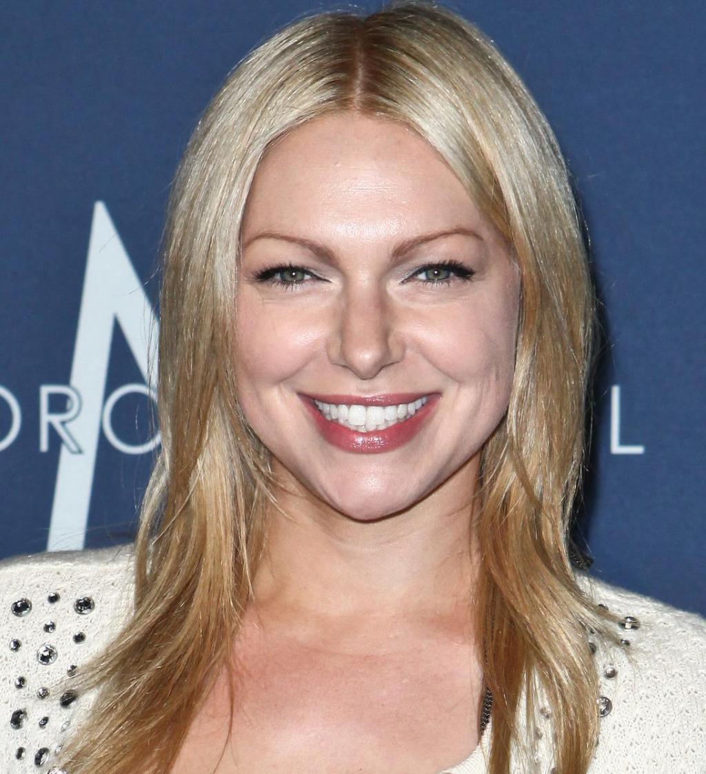 laura prepon blonde