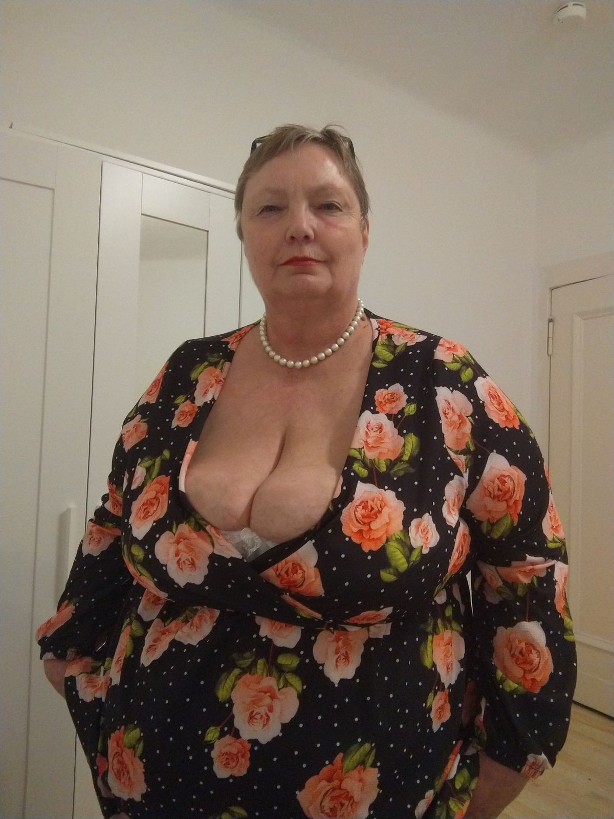 dede hunt recommends sexy chubby gilf pic