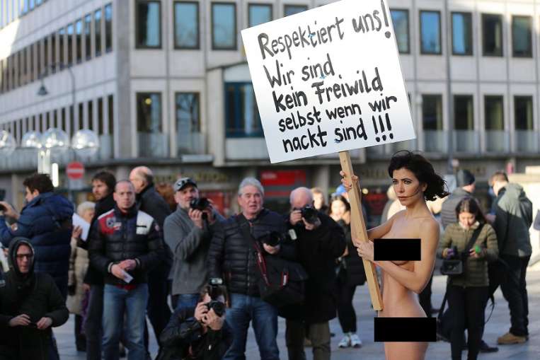 aaron murakami recommends naked women germany pic