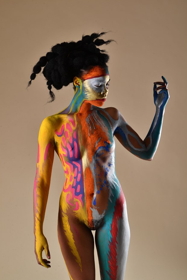 Nude Bodypainting female selfies