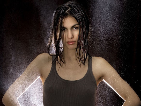 artwo deetwo add elodie yung sexy photo