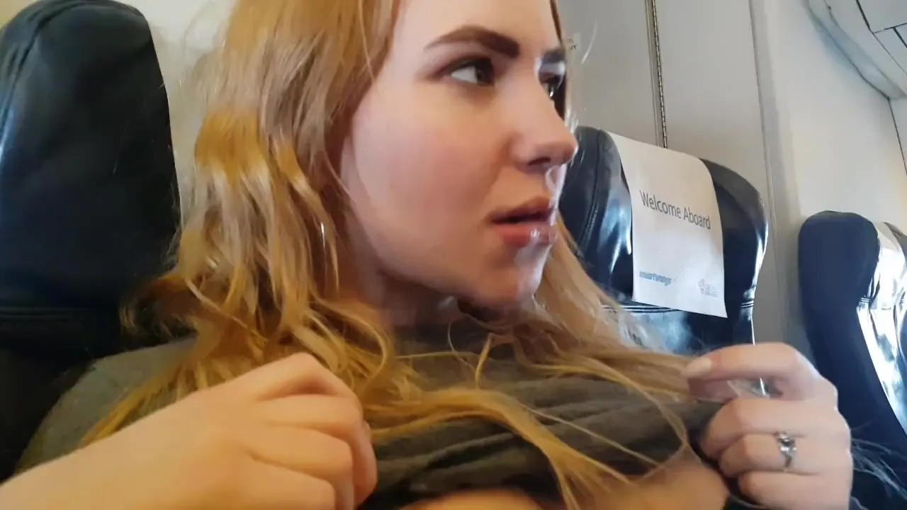 avery bartlett add hand job on a plane photo