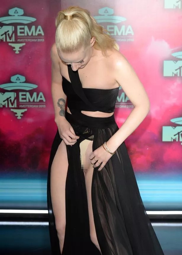 Iggy Azalea Nip pages massage