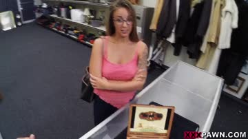 layla london pawn shop