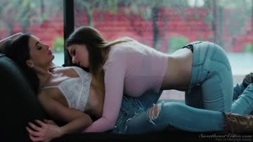 ava williams recommends lesbians in jeans porn pic