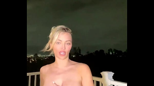 devora cohen recommends lindsey pelas leaked nude pic