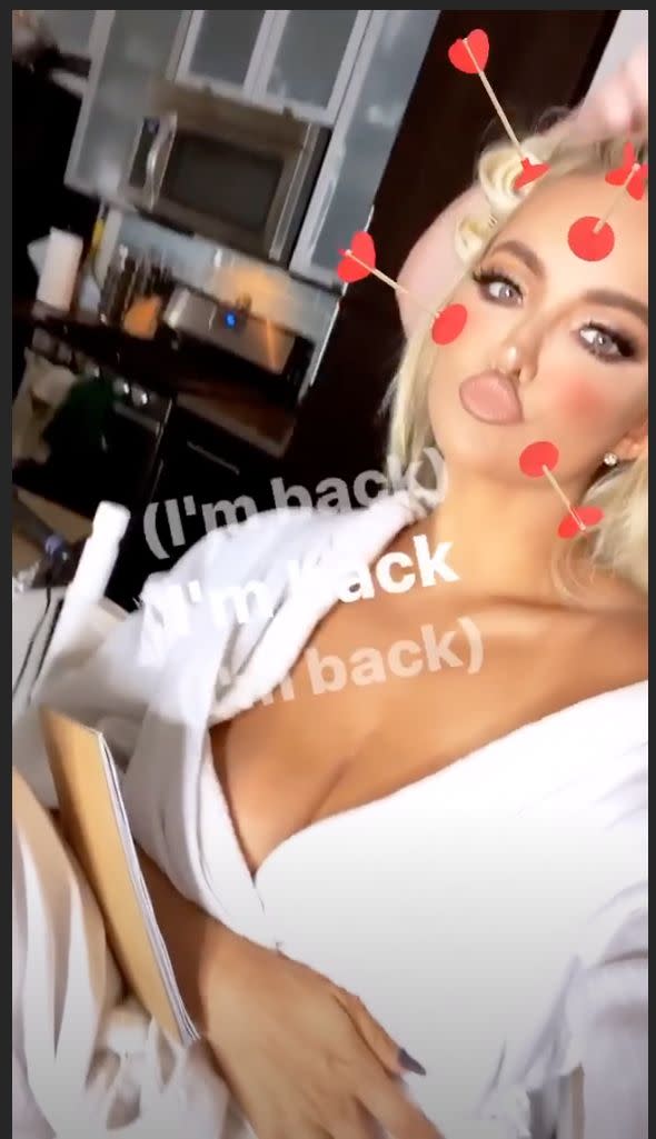 allan bard recommends lindsey pelas leaked nude pic