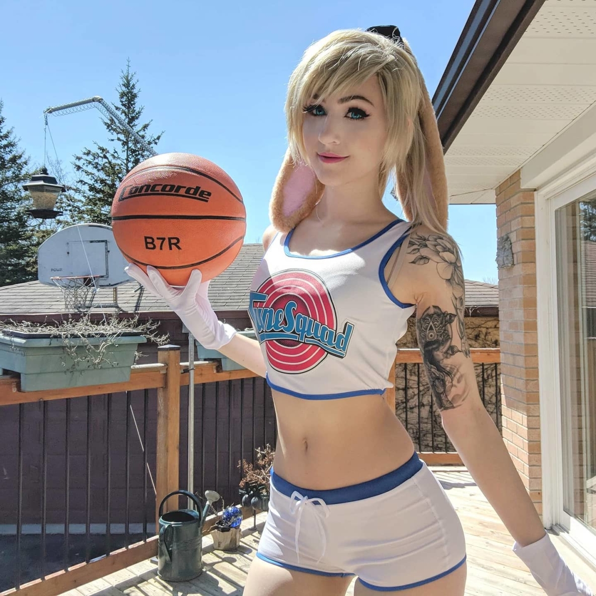 conner click recommends lola bunny cosplay pic