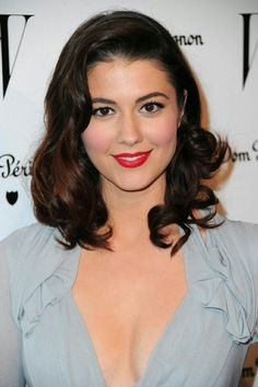 claire dignam add mary elizabeth winstead boobs photo