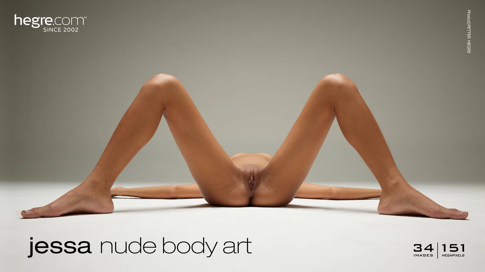 demond howell add nude body photo