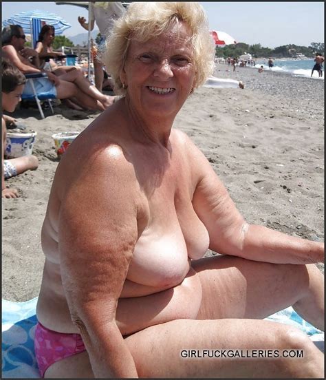 Best of Plump nude grannies