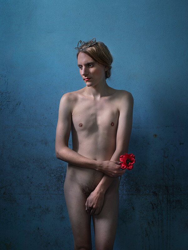 anne baranowski recommends poppy nude pic