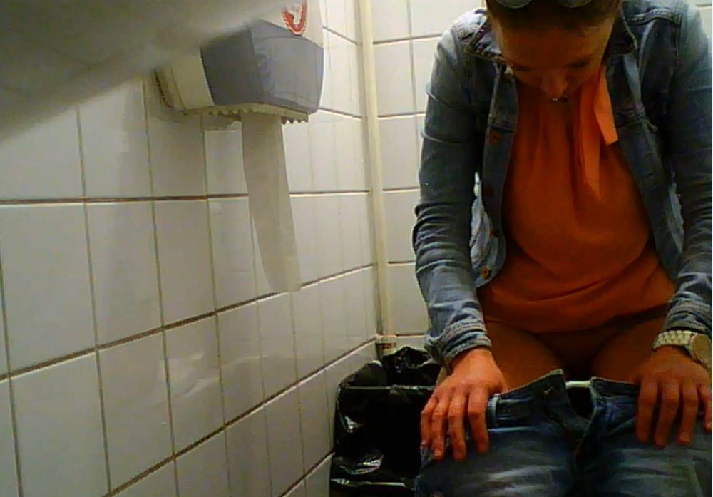 carol manfredi share restroom voyeur photos