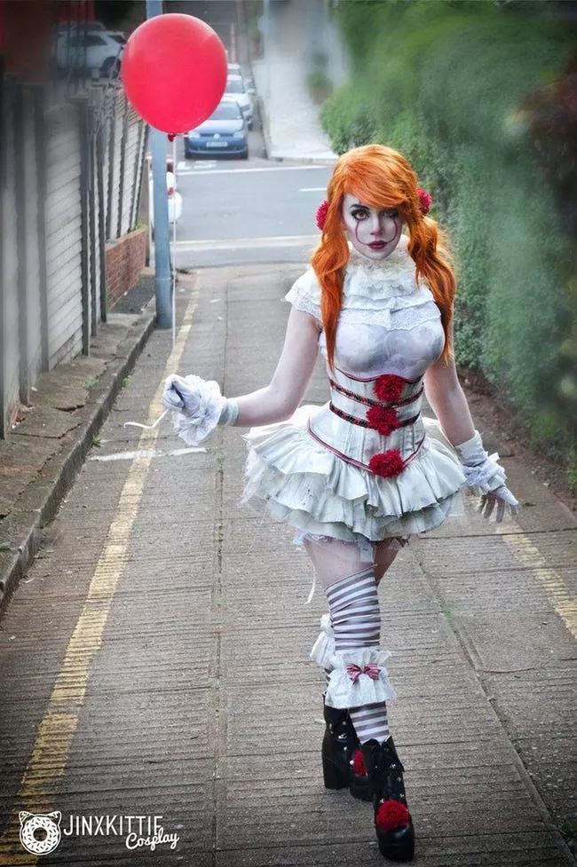 catherine dorning share sexy clown cosplay photos