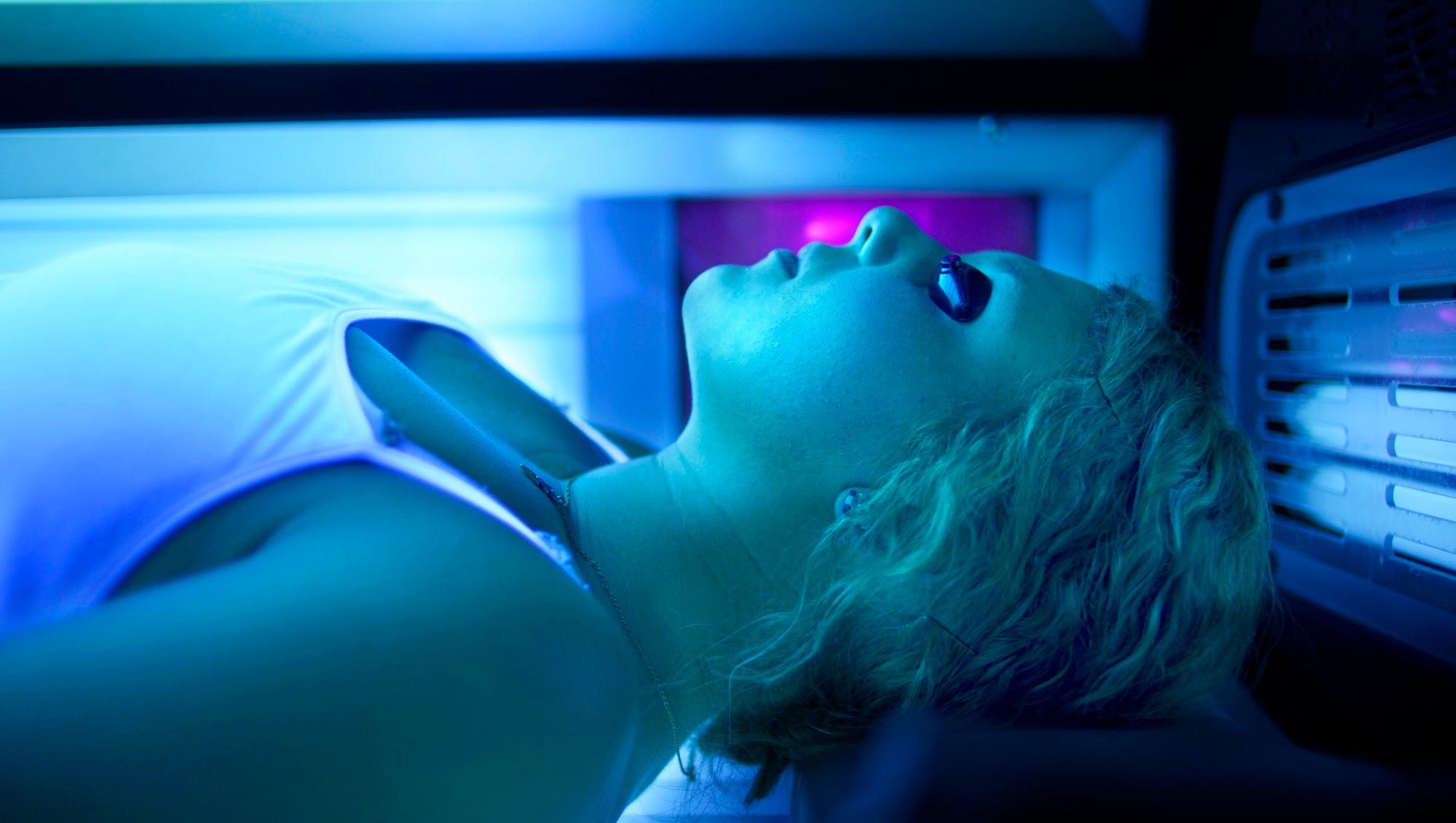 Best of Spycam tanning bed